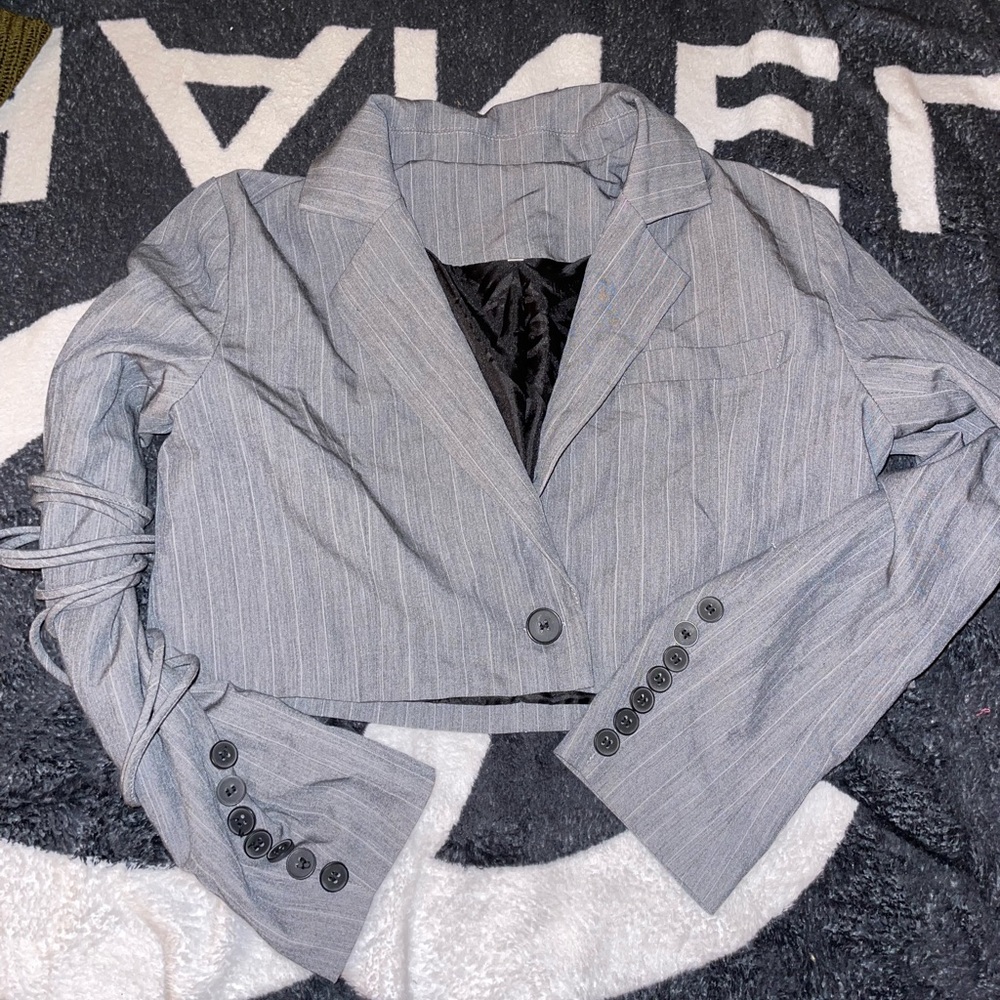 Cropped blazer